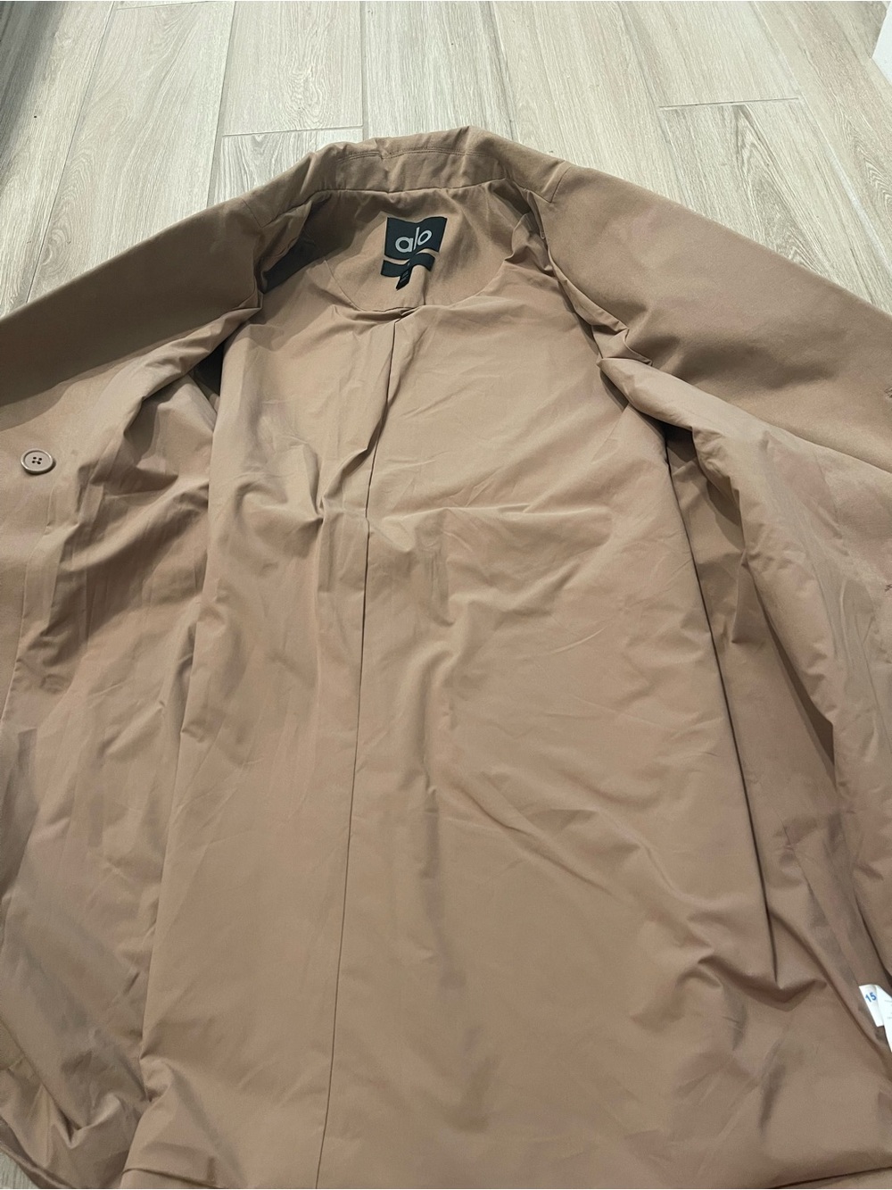 Alo Yoga Prime Trench Coat Jacket Toasted Almond Sz S 4-6 W4620R - Picture 10 of 16